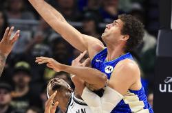 开云体育官方网站-NBA常规赛战绩：雄鹿队保持不败，成为夺冠热门