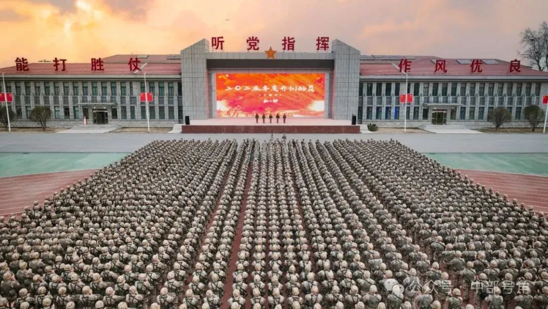 弗罗西诺内斯夺取胜利，士气高昂