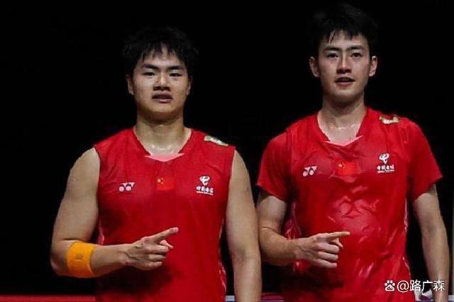 逆风翻盘！韩国羽毛球选手逆袭双打决赛