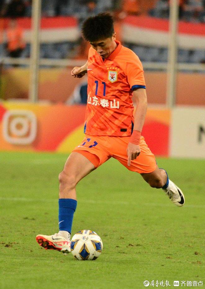 山东鲁能全队拼搏,积极备战 山东鲁能全队拼搏,积极备战