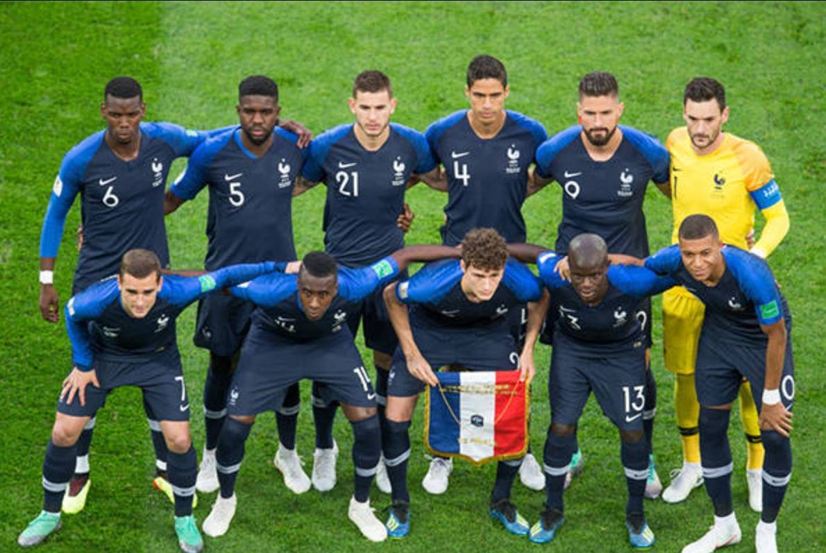 巴西队与法国队激烈对抗，双方战成平局的简单介绍