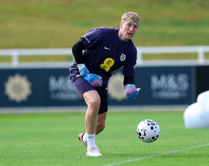 英格兰队备战挑战对手,争取晋级世预赛的简单介绍 英格兰队备战挑战对手,争取晋级世预赛的简单介绍