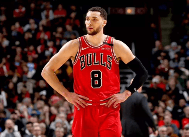 包含辽宁队力克广州队，拉文高光表现的词条