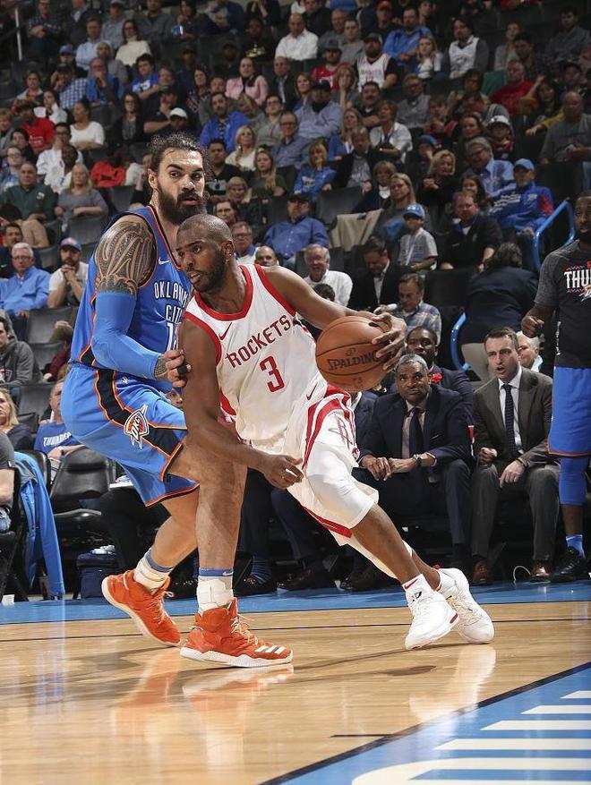 雷霆完胜雄鹿,萨姆·米切尔关键制胜的简单介绍 雷霆完胜雄鹿,萨姆·米切尔关键制胜的简单介绍