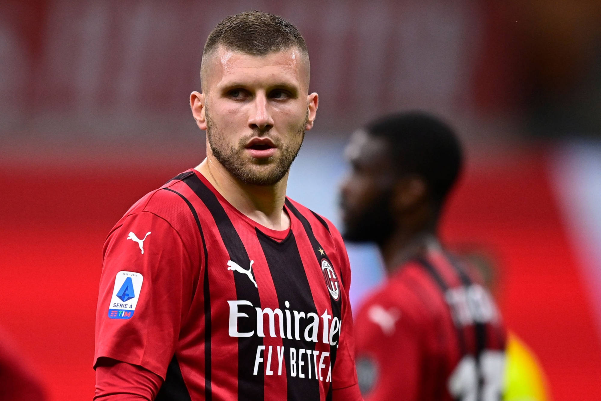 日本横扫AC米兰，孔德高光表现