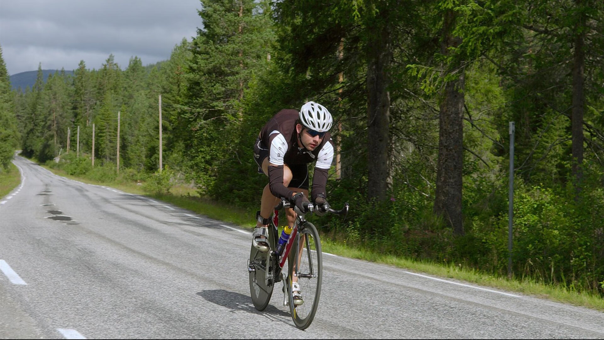 43秒闪电战，迪马利亚一脚让红牛主场熄灭曼联灯火