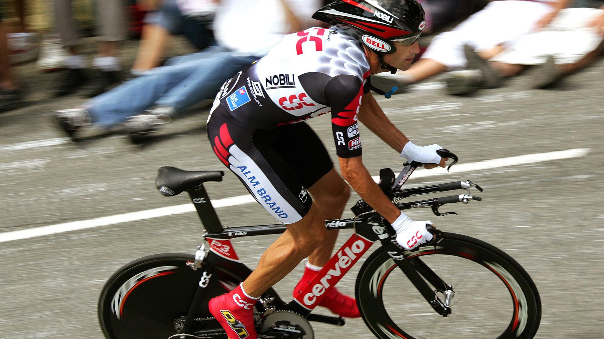 嘘声与掌声之间，杰伦·格林如何在意甲焦点战的平行叙事中完成自我救赎