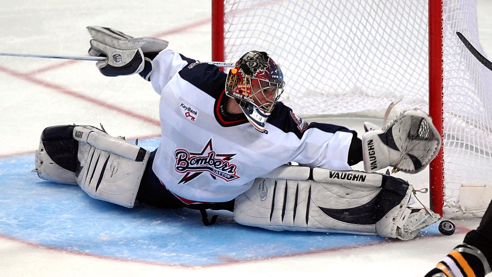 冷雨与烈火，逆袭者的狂欢与传奇的孤峰